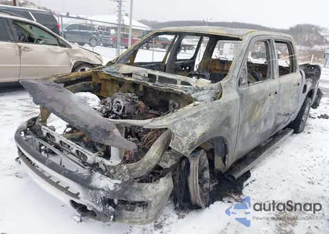 2022 Ram 1500 Laramie 4X4 5'7 Box z USA, uszkodzony, nr VIN 1C6SRFJT0NN247773